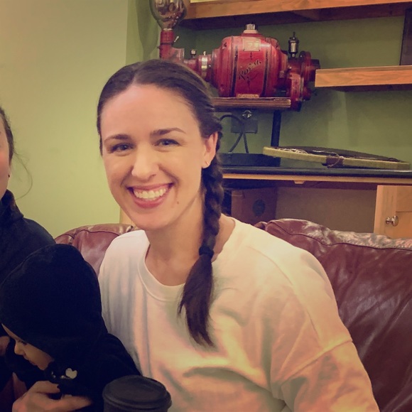 Meet your Posher, Elisabeth - Picture 1 of 1